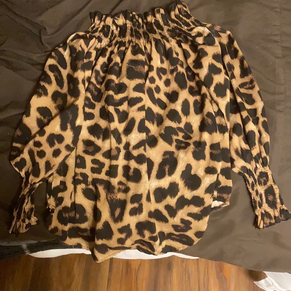 Leopard print boutique top